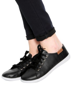 tenis moleca perfuros