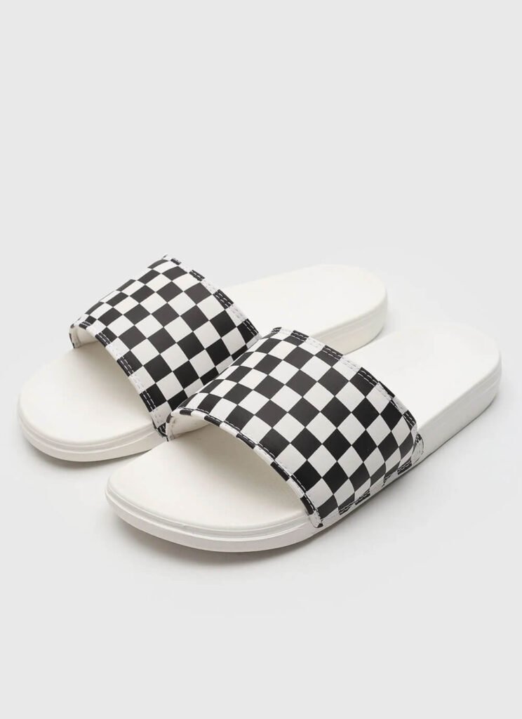 como limpar chinelo branco