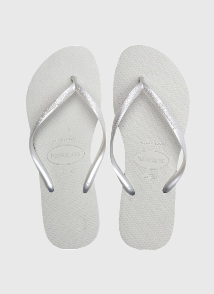 como limpar chinelo branco