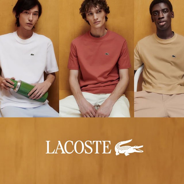 Foto com 3 modelos masculinos vestindo Lacoste