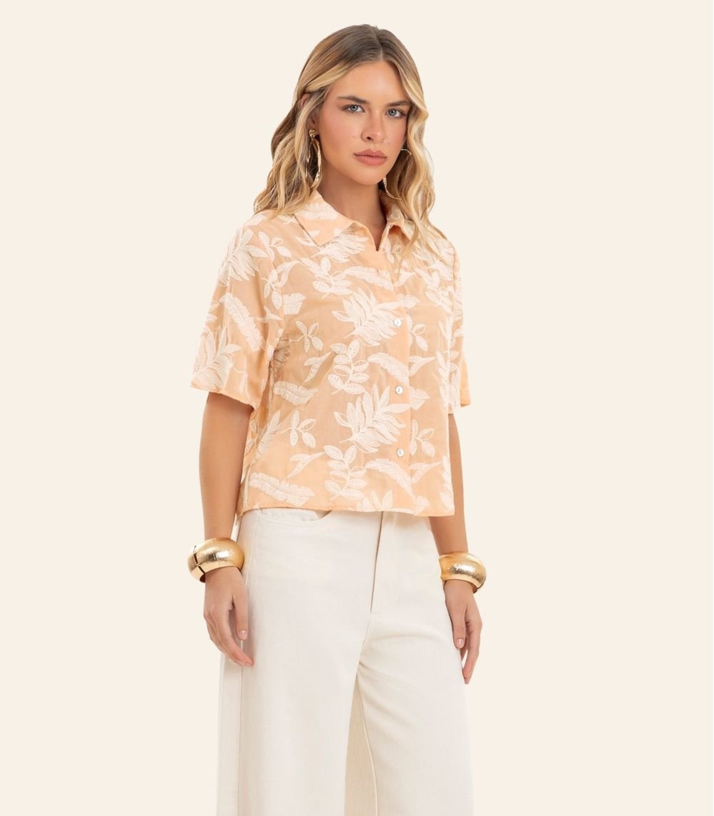 Camisa Feminina Manga Curta Bordada Endless Bege