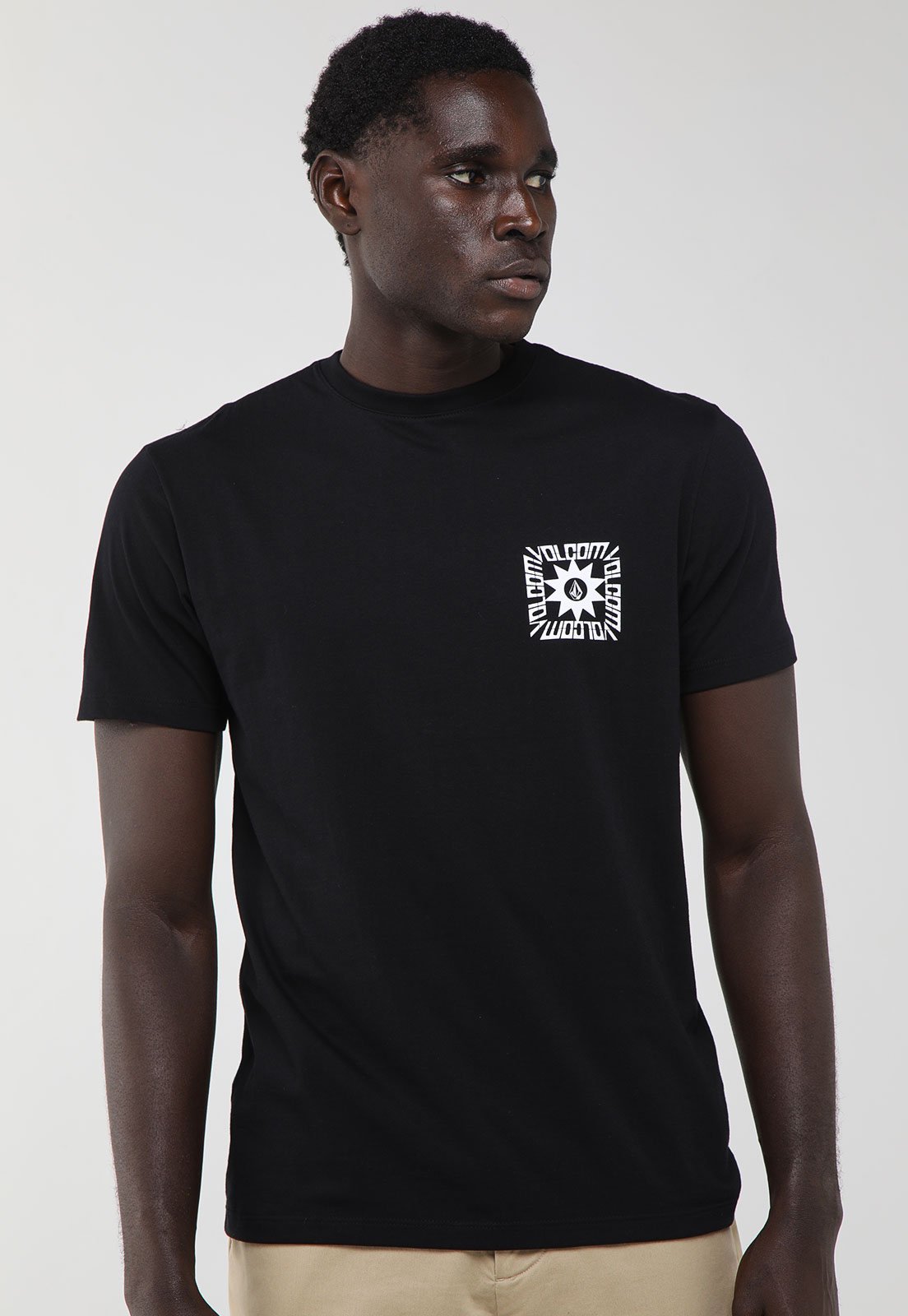 Vista 2 Camiseta Masculina Volcom Silk Quantum Preta preto Volcom preto