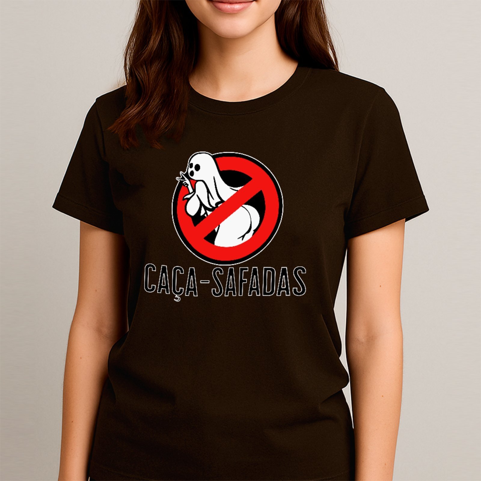 Vista 3 Camiseta Ousy Básica Caça Safadas Meme Carnaval Solteiro Unissex preto ousy preto