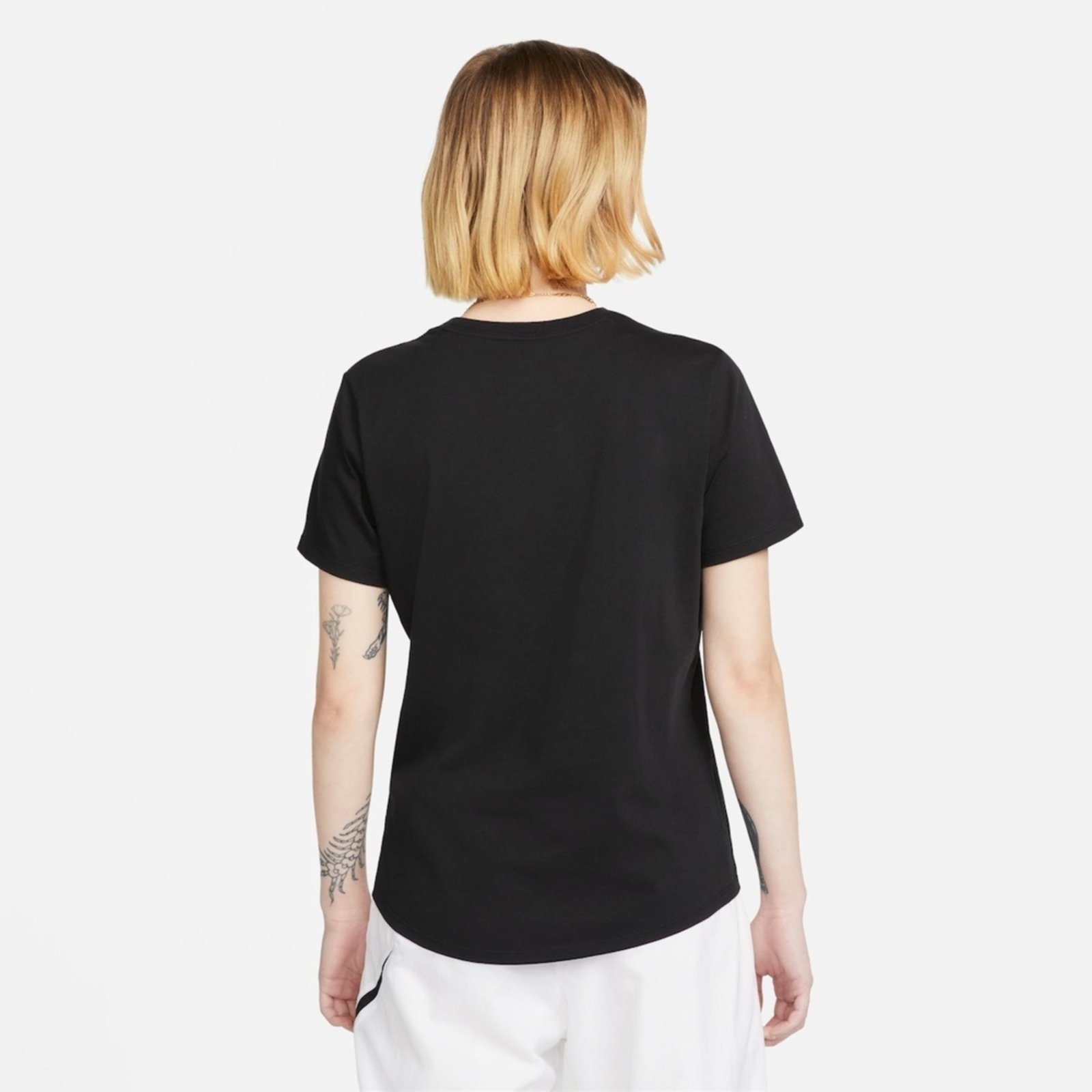 Vista 3 Camiseta Nike Sportswear Club Essentials Feminina azul Nike azul