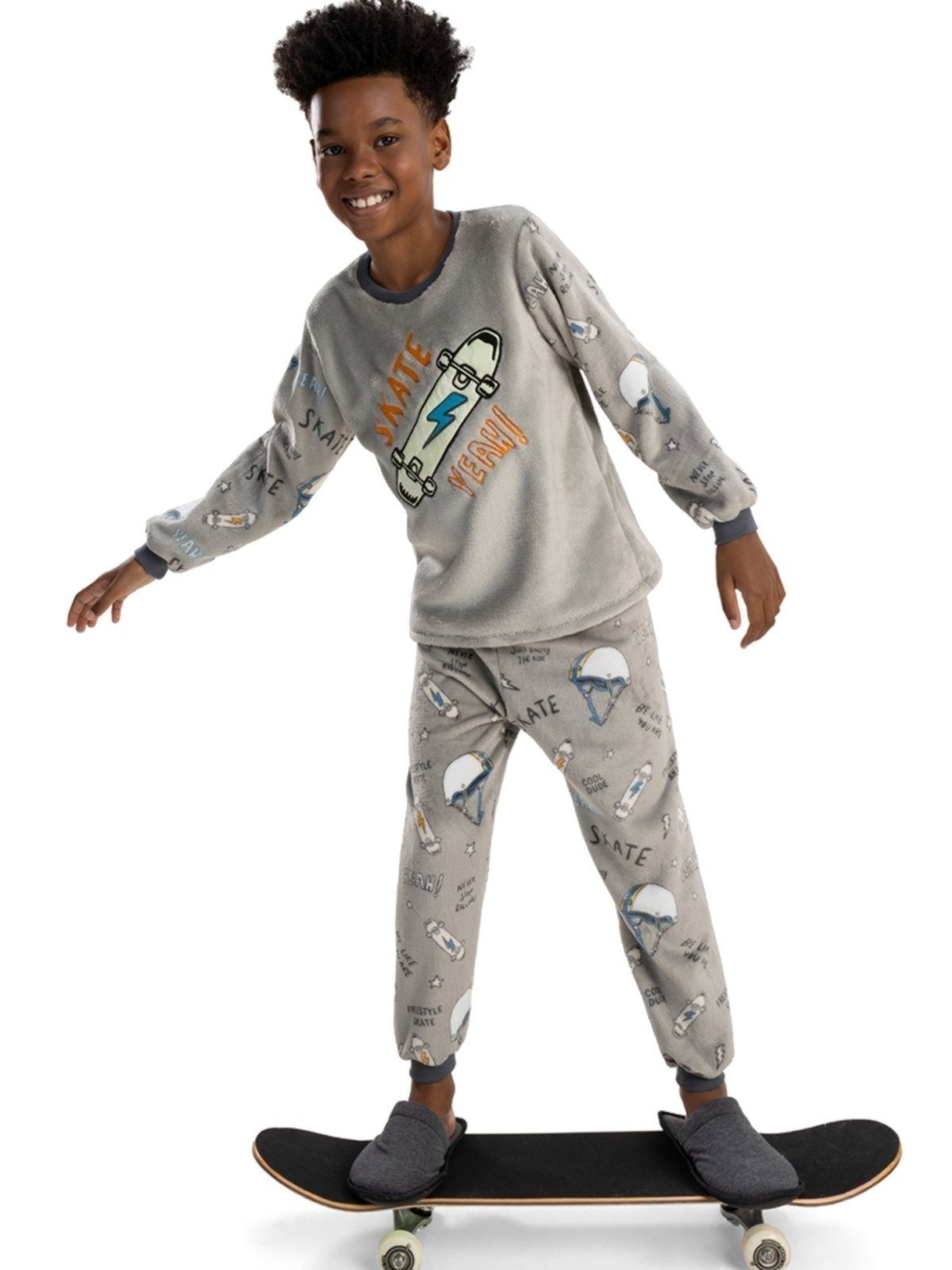 Pijama em Fleece Menino Brilha no Escuro Magicamente Skate Cinza