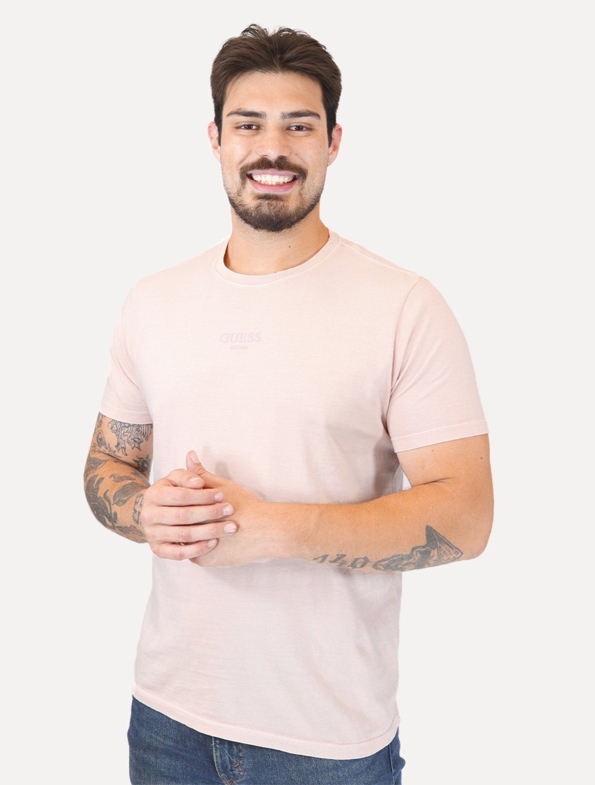 Vista 2 Camiseta Guess Masculina Rubber Est.1981 Stoned Claro rosa Guess rosa