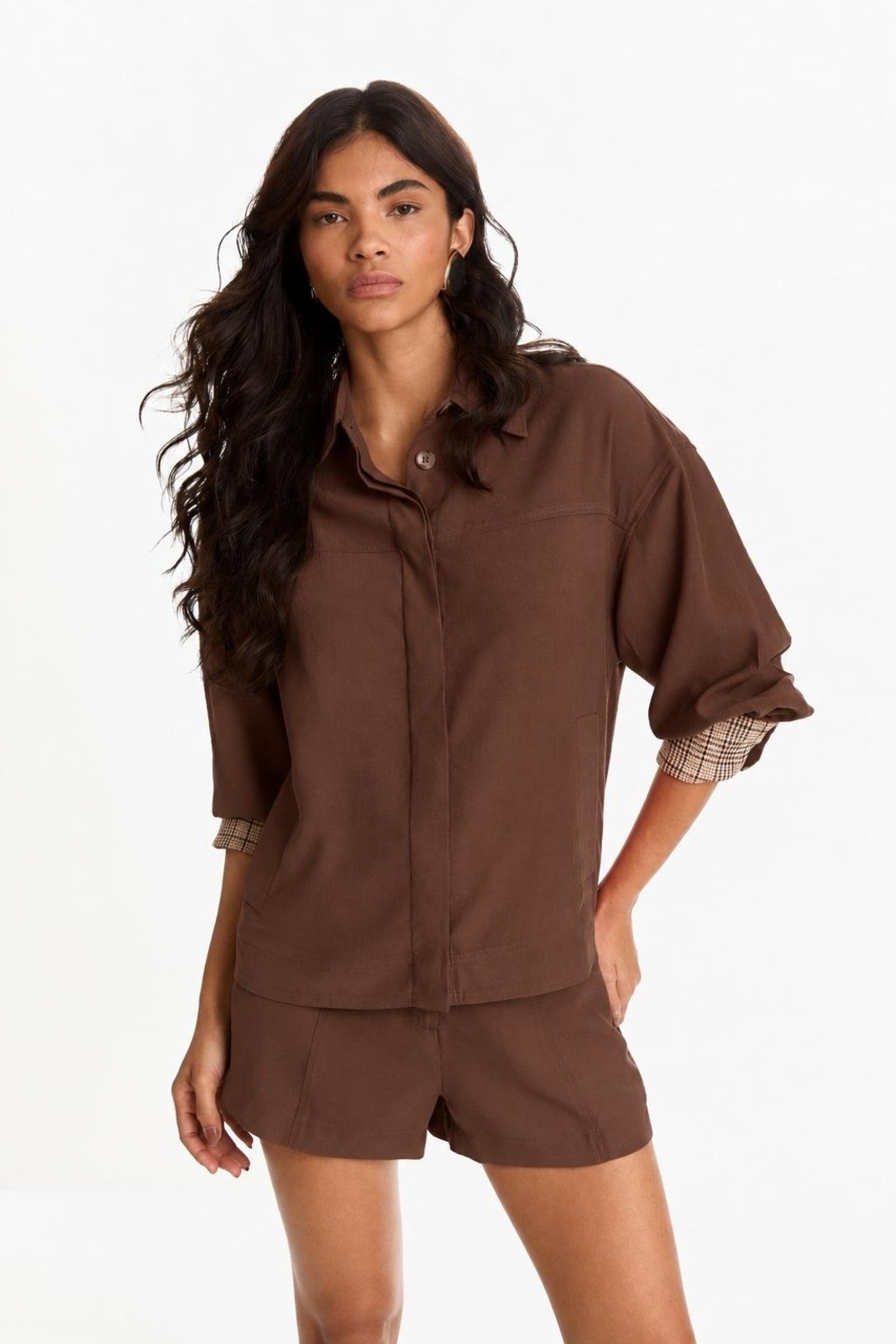 Short Alfaiataria Carlota Costa Marrom