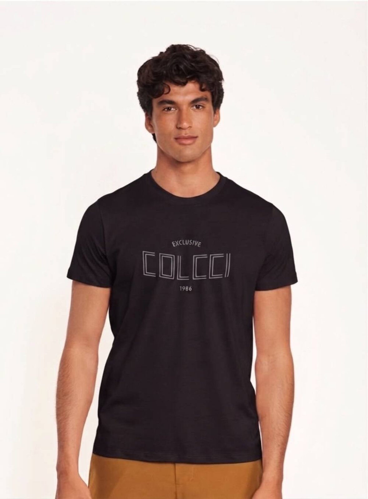 Camiseta Masculina com Estampa Frontal Colcci Preto