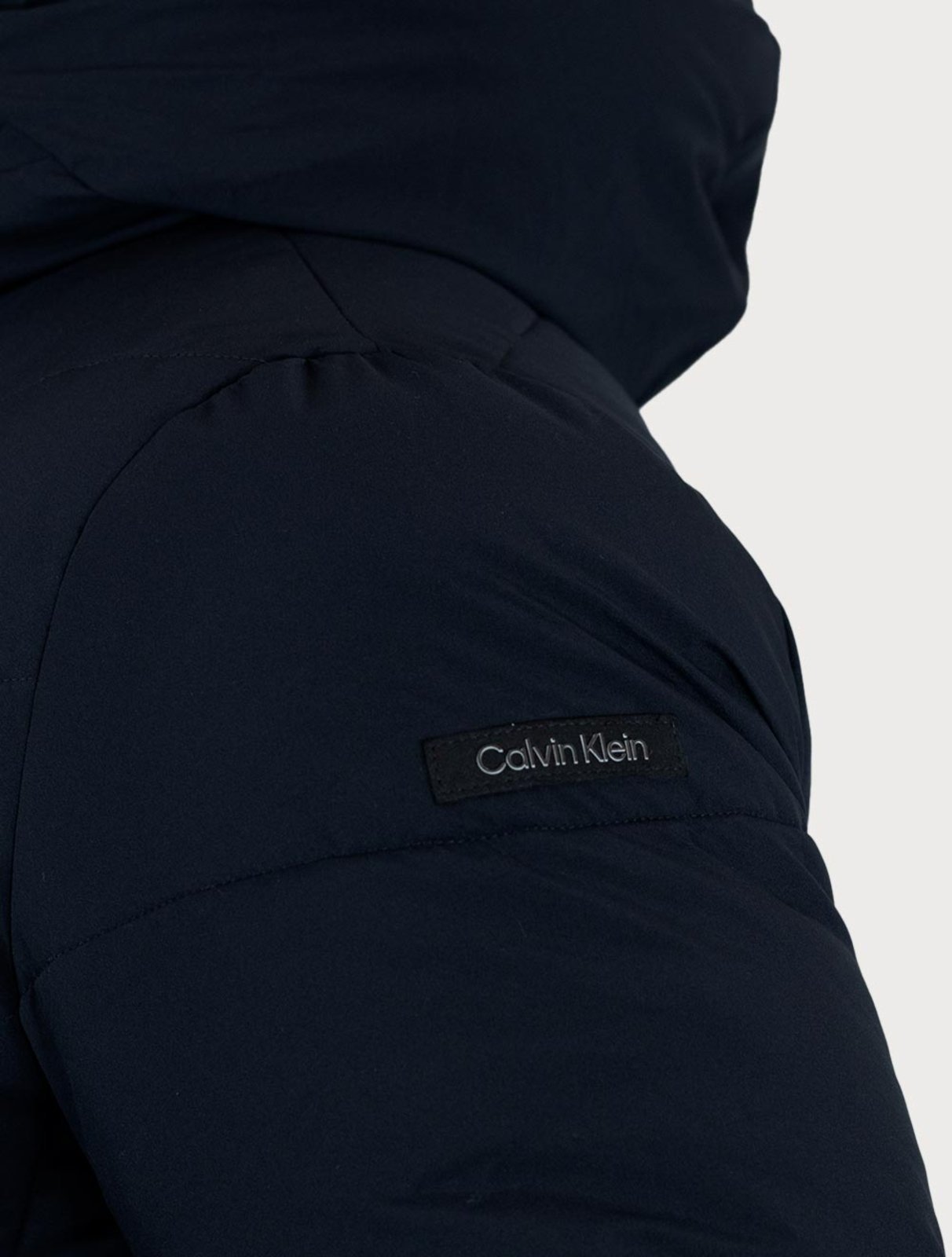 Vista 3 Jaqueta Calvin Klein Masculina Hoodie Matelassê Ziper azul marinho Calvin Klein azul marinho