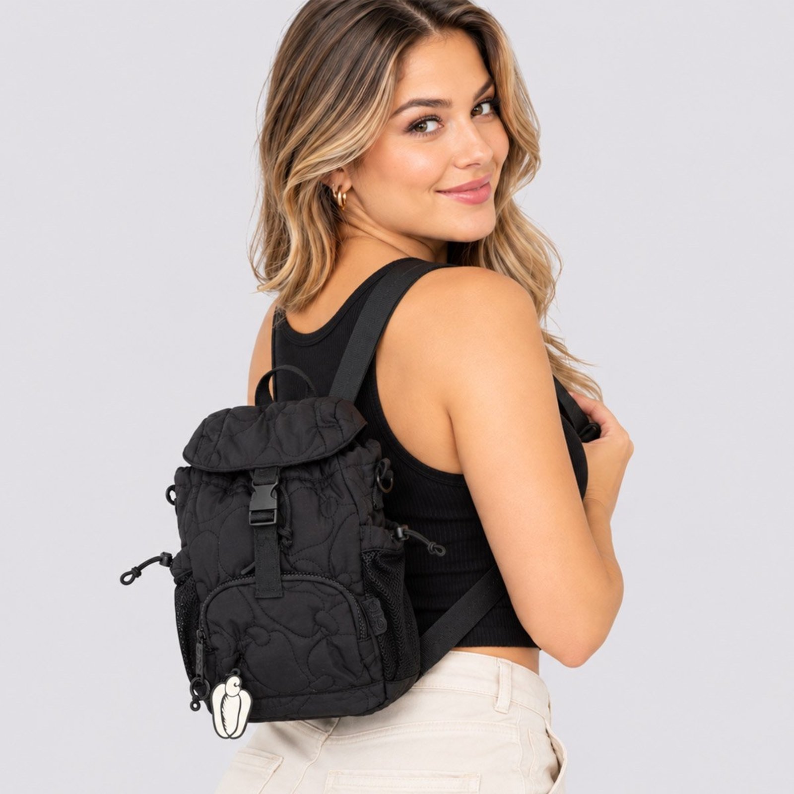Bolsa Farm Pipoquinha Puffer Caju Preta