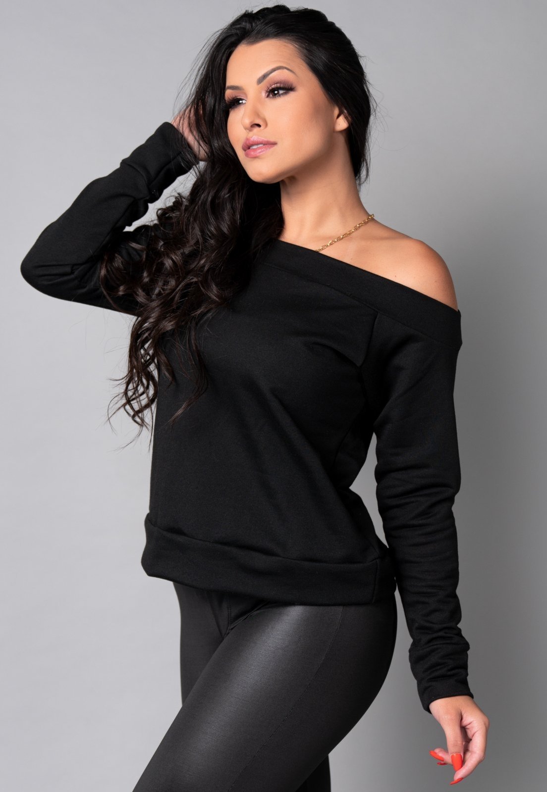 Blusa MVB Modas Moletinho Manga Longa Ombro a Ombro Preto