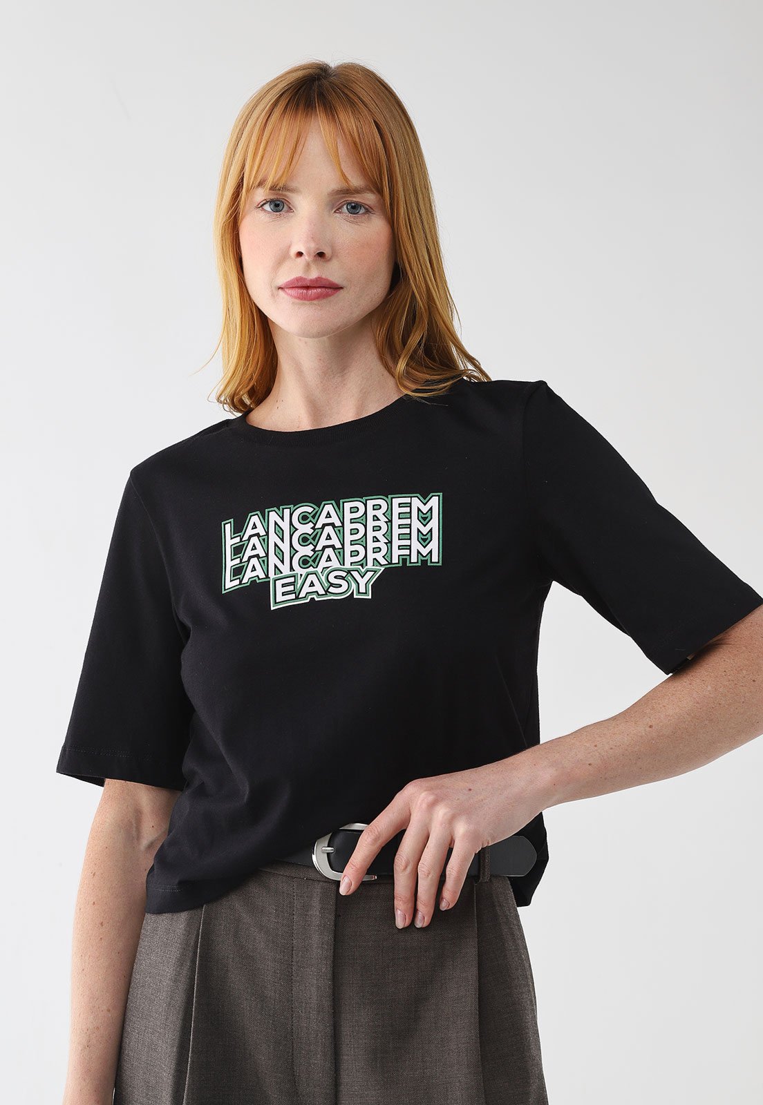 Camiseta Feminina Lança Perfume Lettering Preta