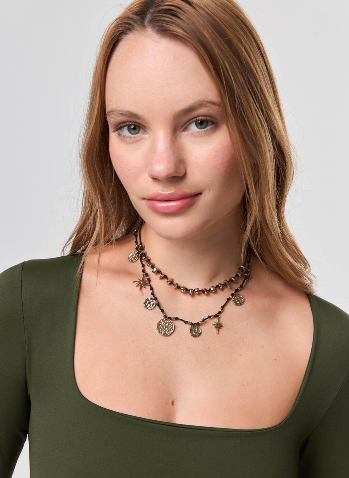 Conjunto 2 Colares Corda Dourado Boho