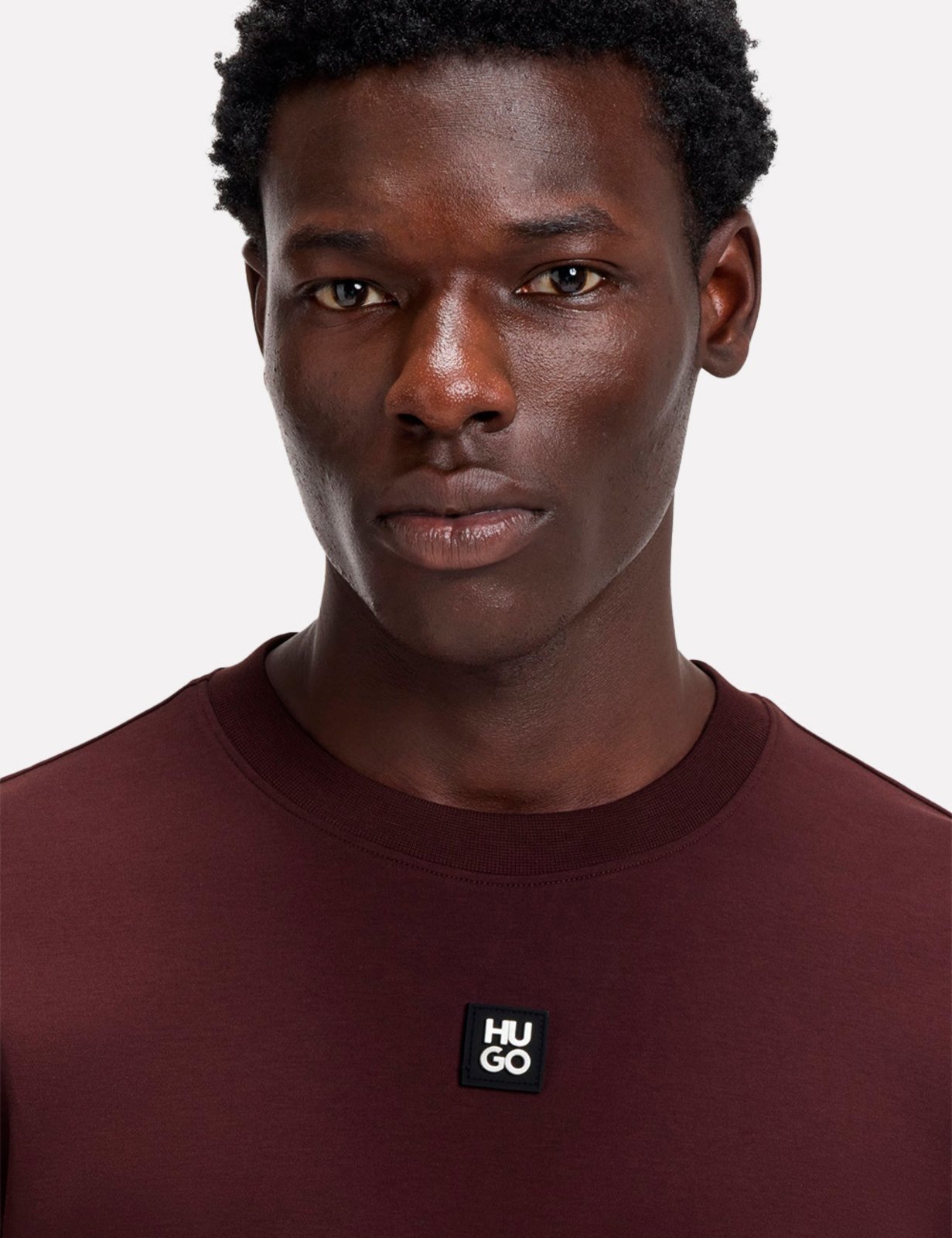 Vista 3 Camiseta Hugo Boss Masculina Regular Fit Dalile Vinho Escuro bordô Hugo Boss bordô