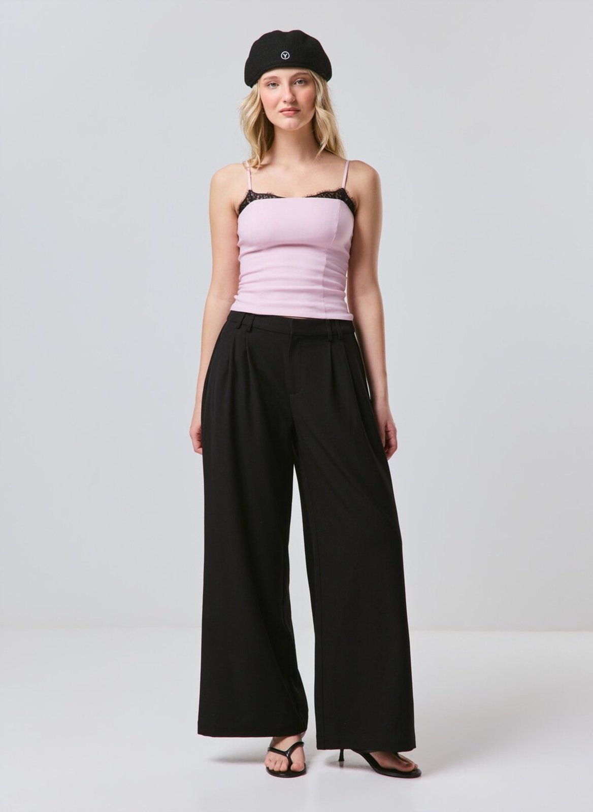 Calça Wide Leg Com Pregas