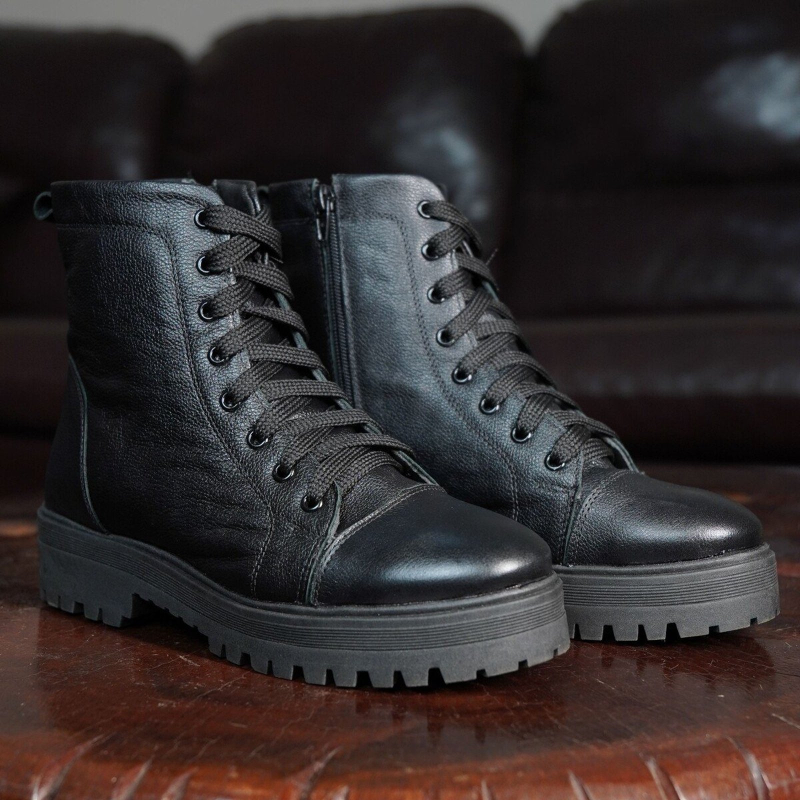 Bota Coturno Feminina Couro Macia Confortável Cano Curto Com Zíper Casual Inverno