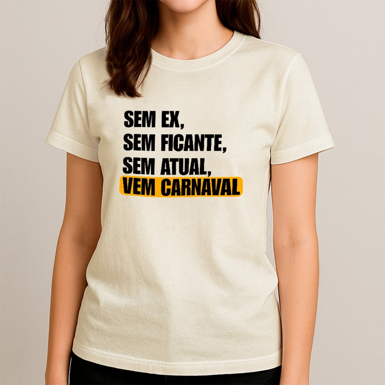 Vista 3 Camiseta Ousy Básica Vem Carnaval Humor De Solteiro Meme Unissex Off White off-white white ousy off-white white