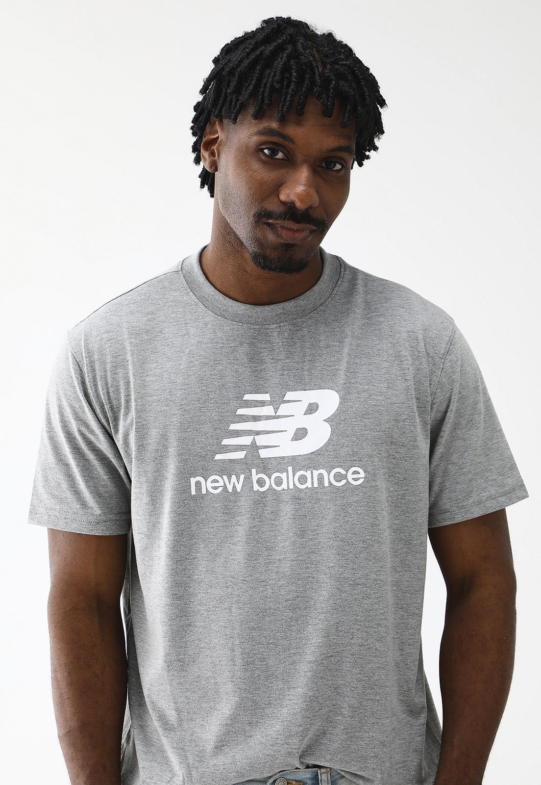 Vista 2 Camiseta New Balance Reta Essentials cinza New Balance cinza