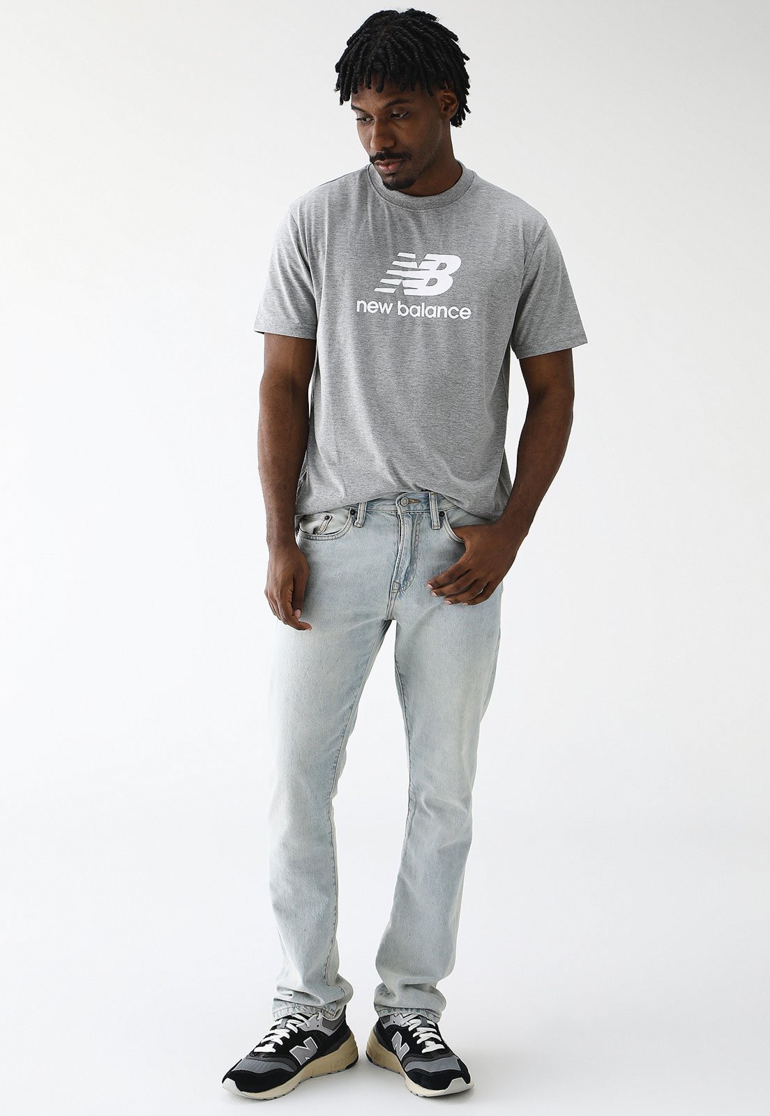 Vista 3 Camiseta New Balance Reta Essentials cinza New Balance cinza