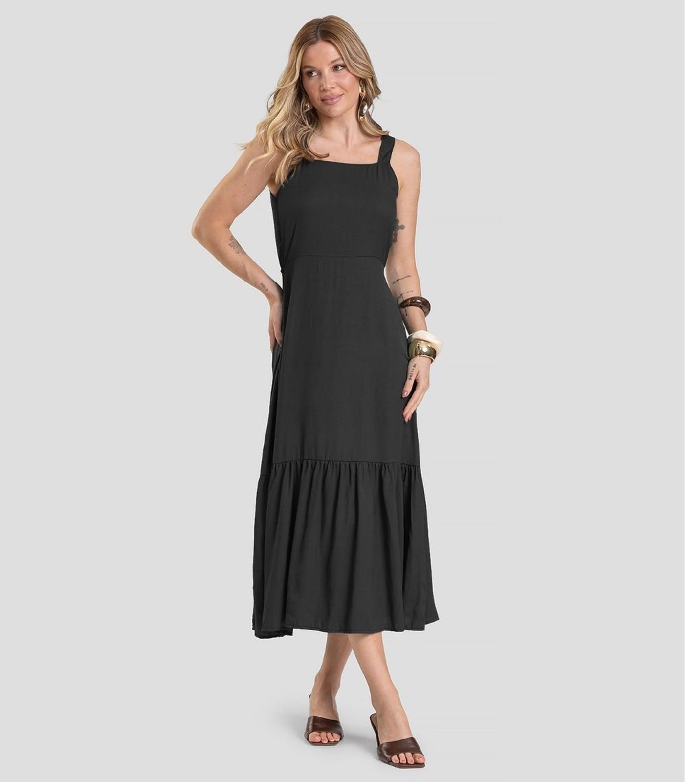 Vestido Midi em Viscose Rajada Dianna Preto