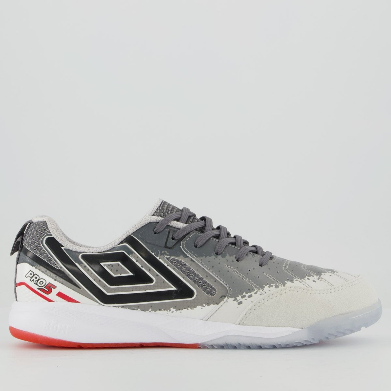 Chuteira Umbro Pro 5 Bump Shark Futsal Cinza e Branca