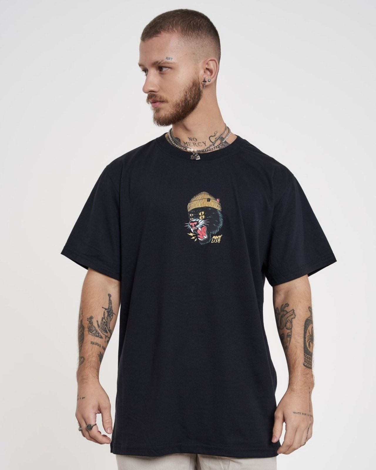 Camiseta Regular Estampada - Pantera Preto