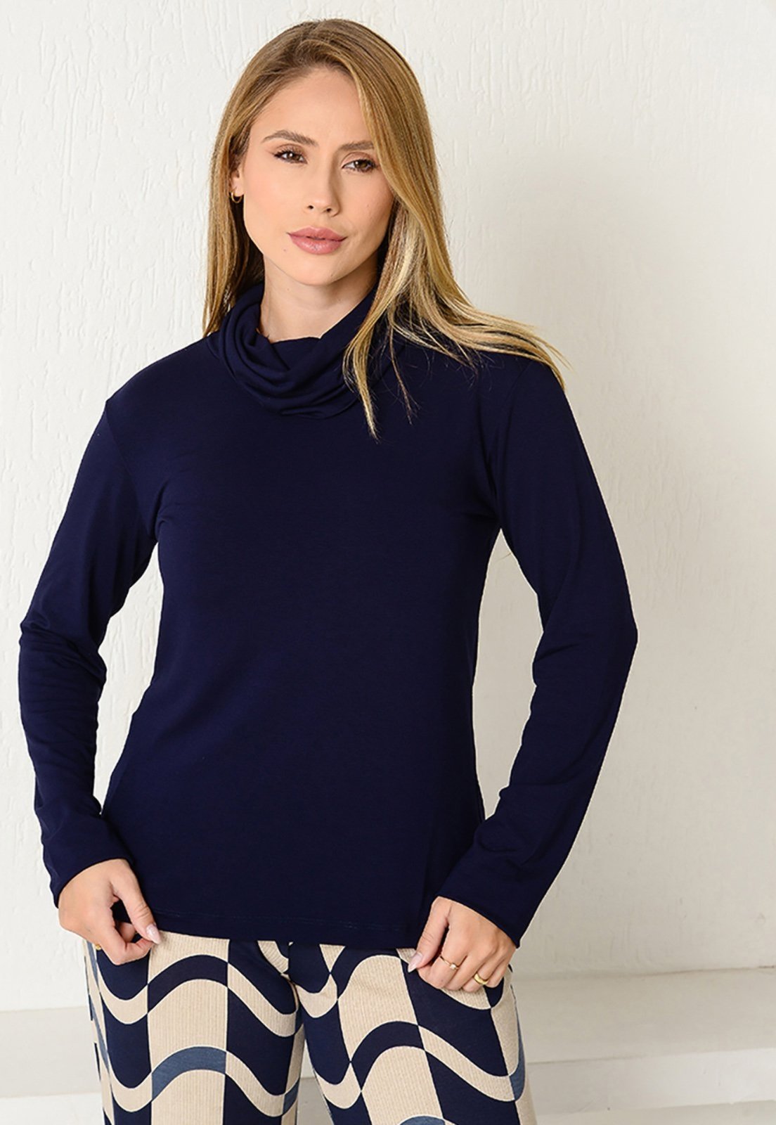 Blusa Gola Rolê Manga Longa BBonnie Lorena Azul Marinho