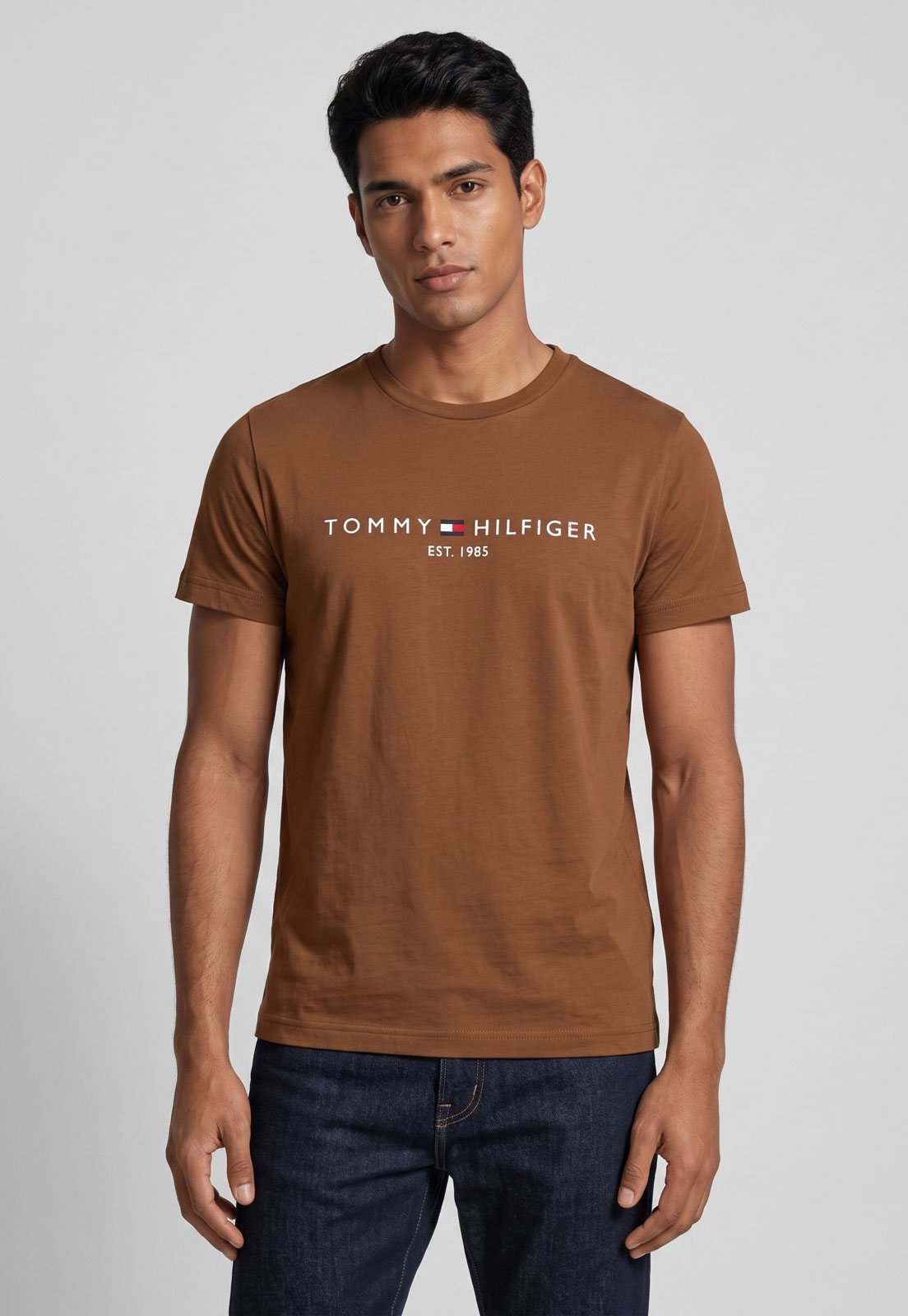 Camiseta Masculina Tommy Hilfiger Logo Marrom