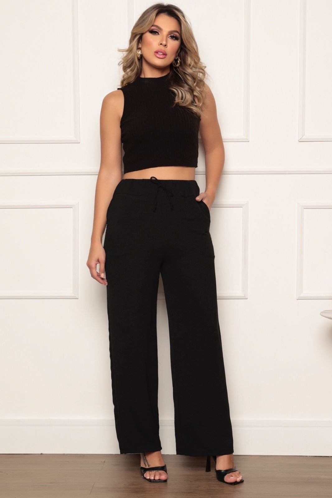Calça Pantalona Duna Amarração Bolsos Preto