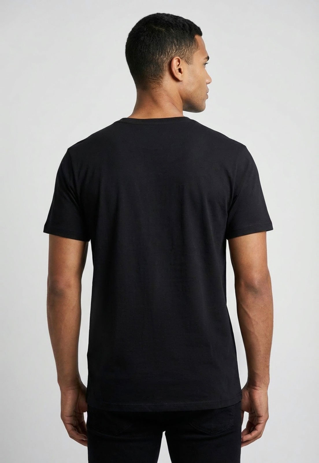 Vista 3 Camiseta Masculina Colcci Etiqueta Logo Preta preto Colcci preto