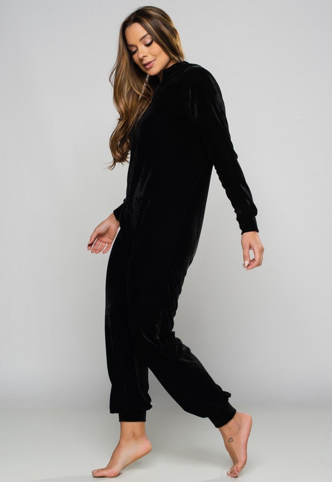 Macacão Longo MVB Modas Veludo Manga Longa Pijama Canguru Preto