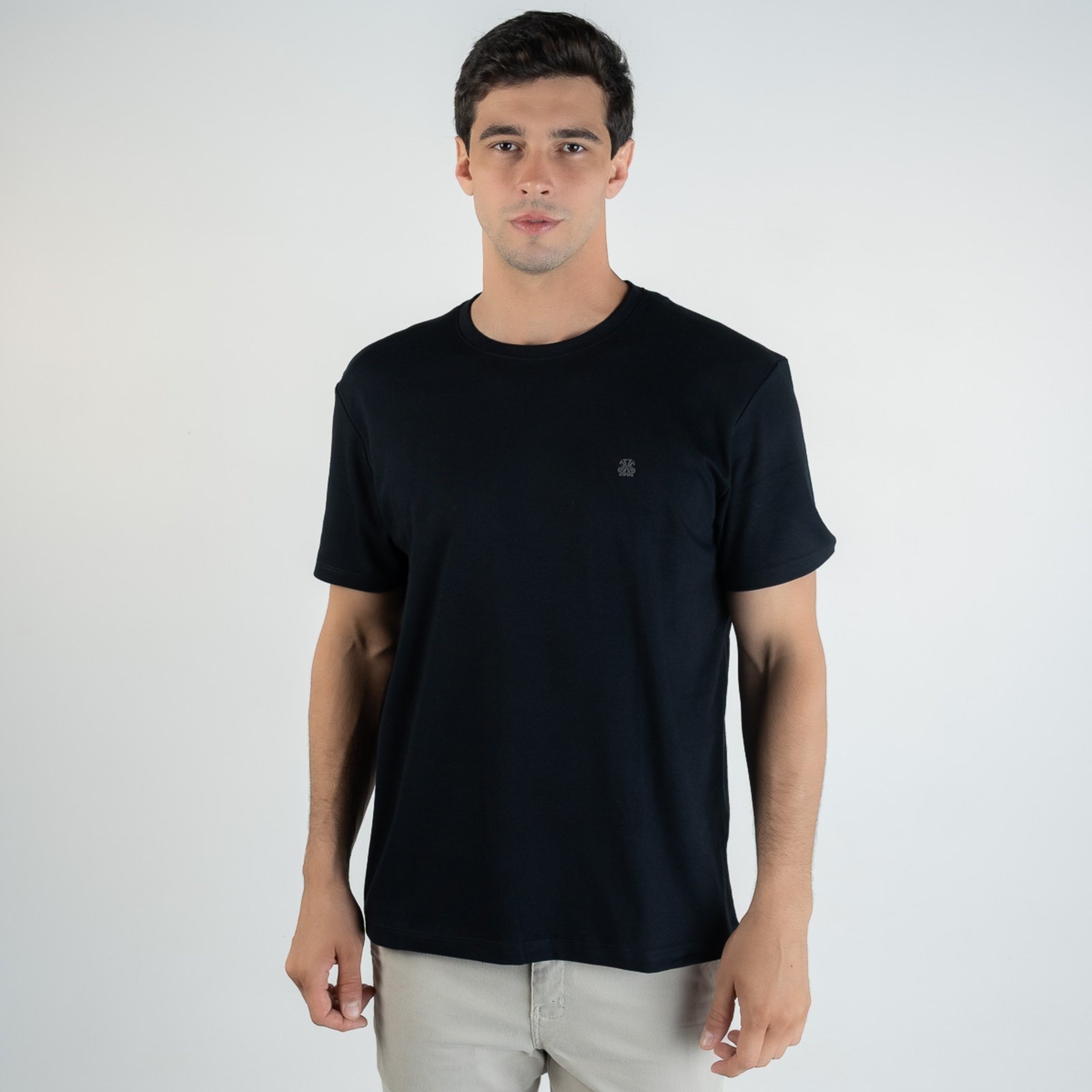 Vista 2 Camiseta John John Suedine Preta Jonh John preto Jonh John preto