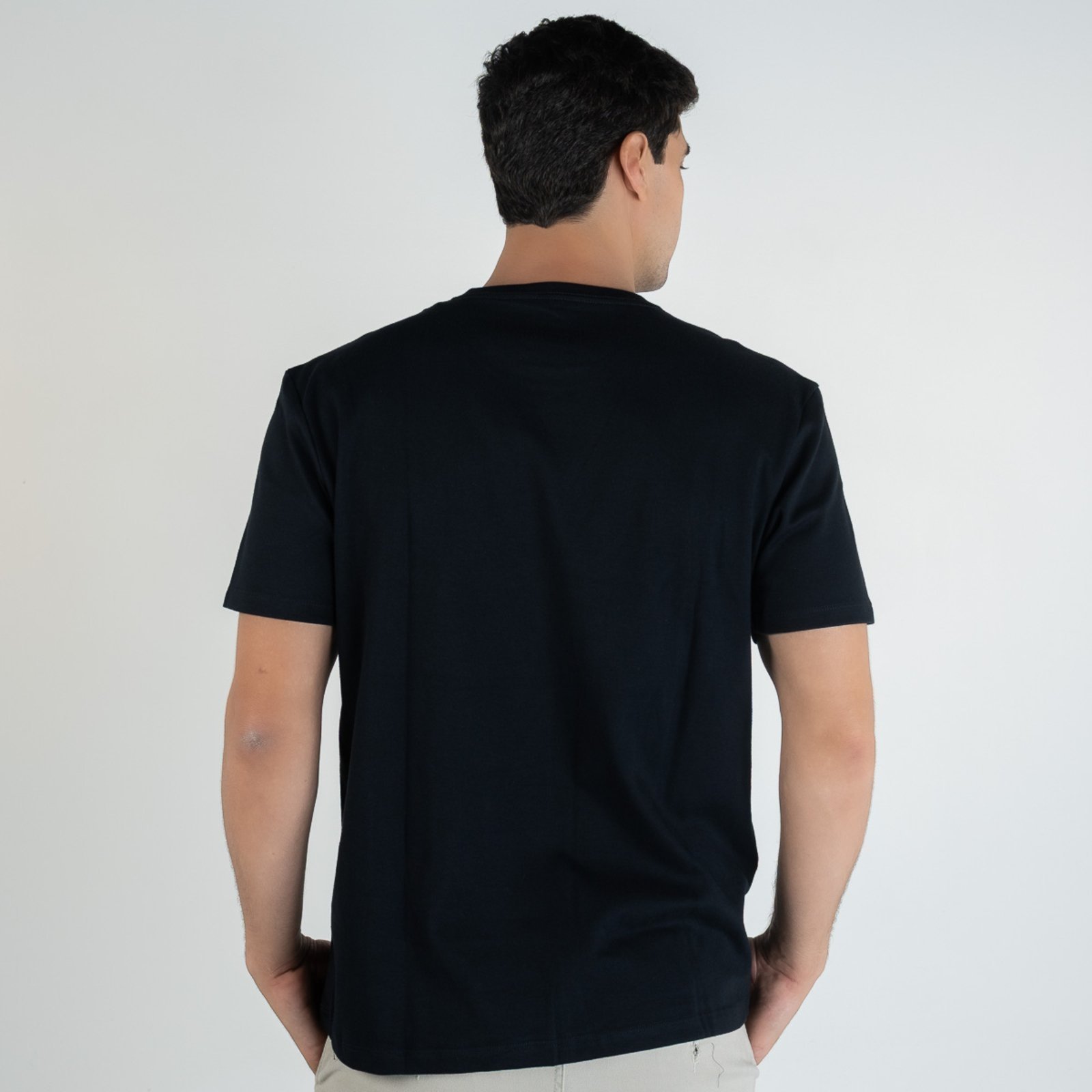 Vista 3 Camiseta John John Suedine Preta Jonh John preto Jonh John preto