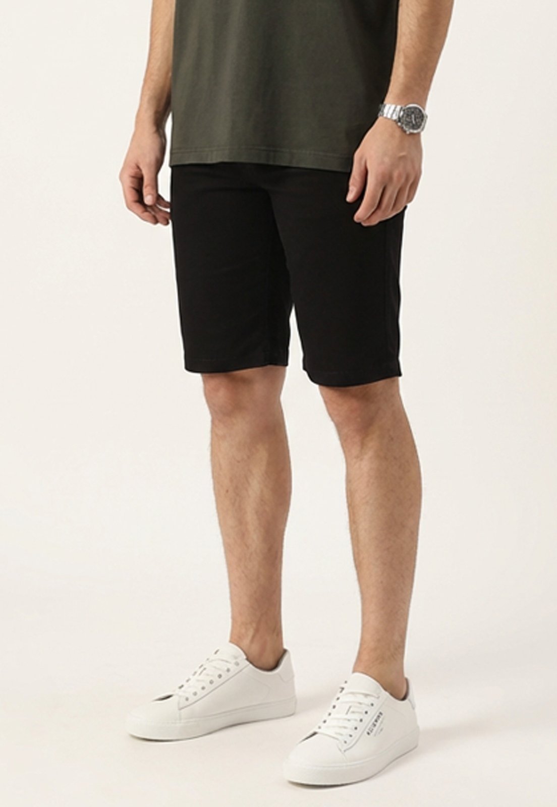 Bermuda Chino Masculina Sarja Regular Fit com Elastano Preto