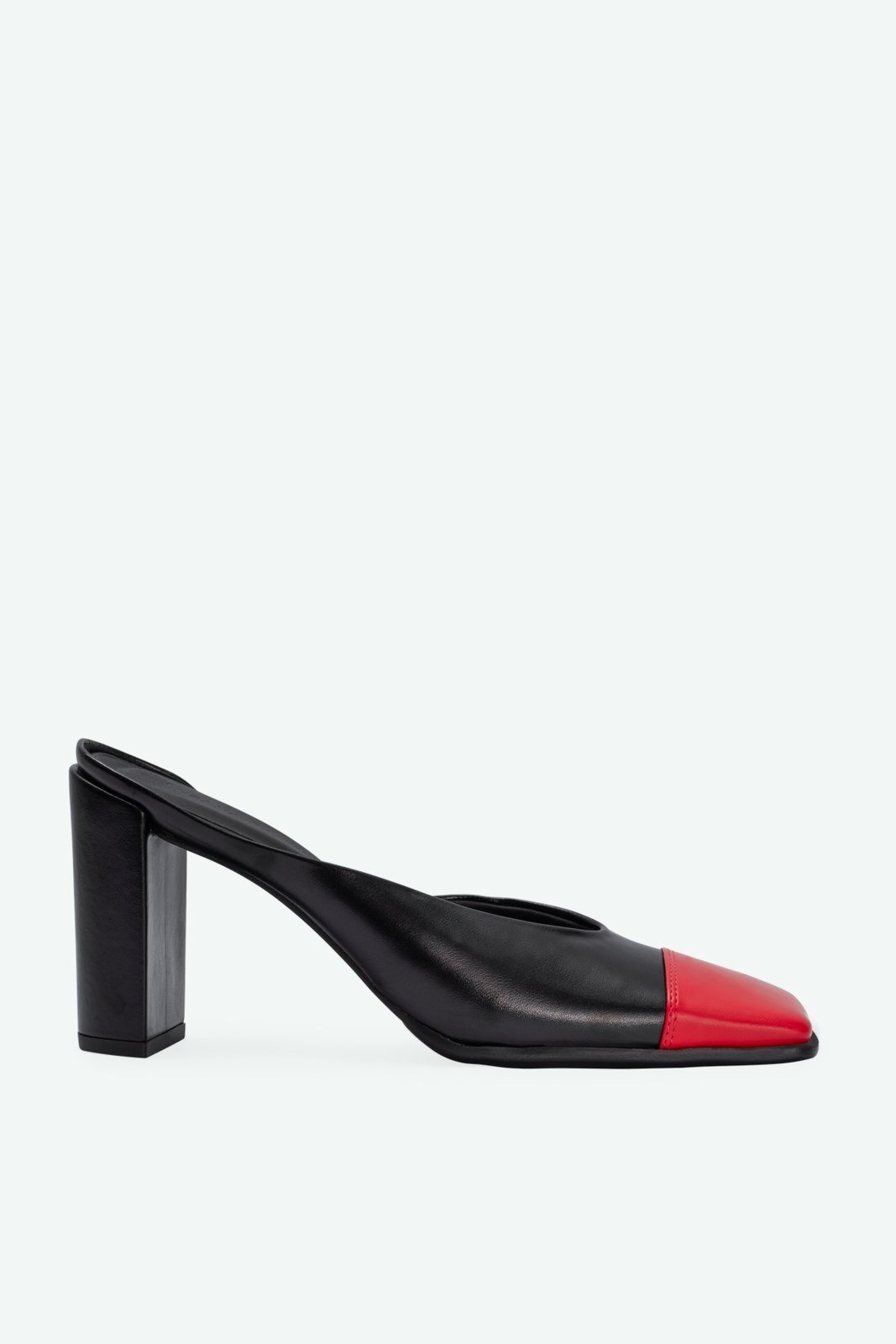 Mule Cap Toe Dora Preto Suzana Santos