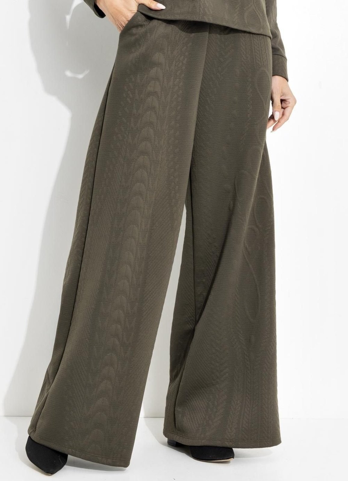 Calça Malha Matelassê Verde Militar Verde Quintess