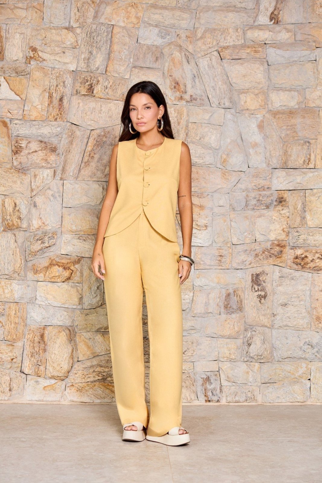 Calça Vanibele Reta Linho Amarelo Manteiga