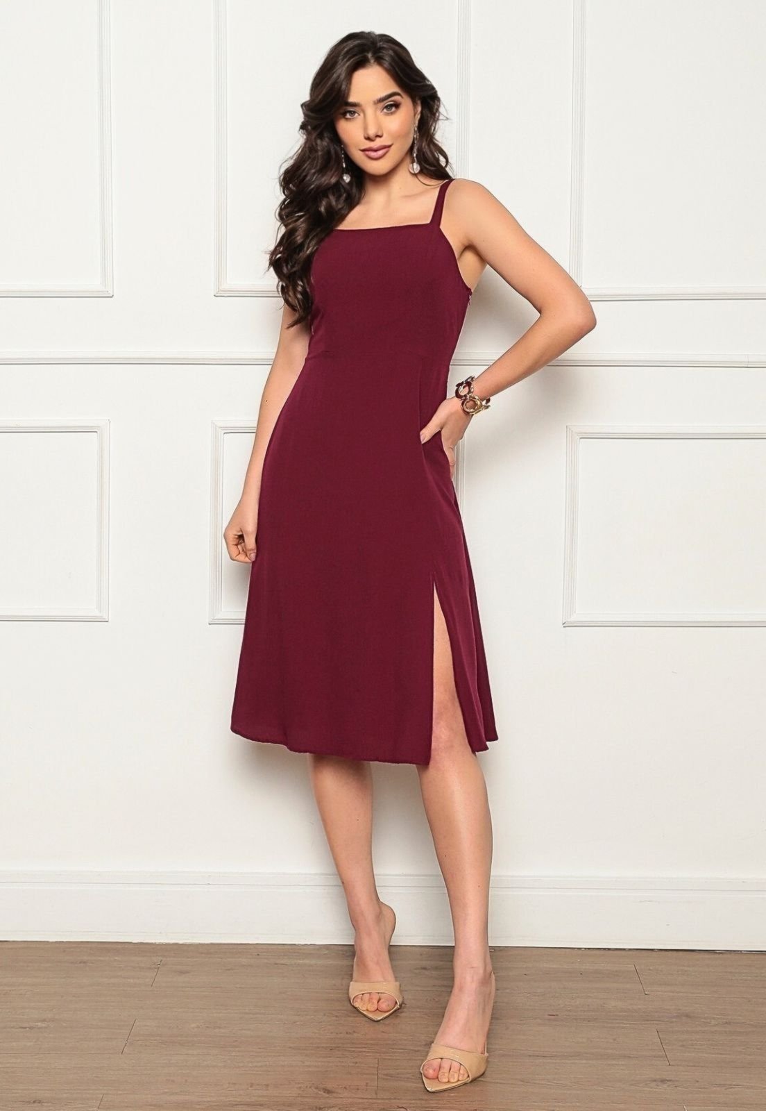 Vestido Midi Elegance Wine em Viscose Premium Fenda na lateral – NKTEX
