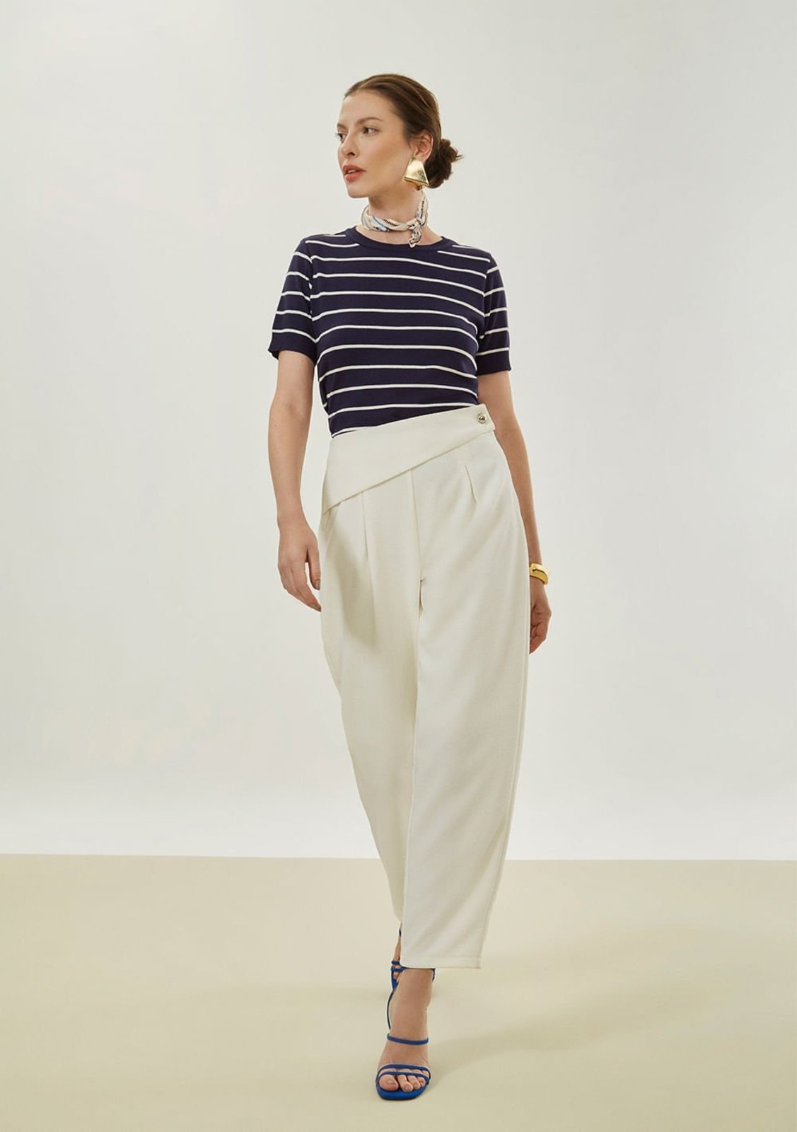 Calça Maria Valentina Cenoura Alta Off-white