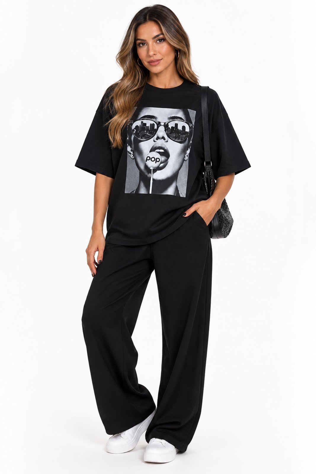 Camiseta Feminina D Bell Outlet Fashion Oversized Pop Preto
