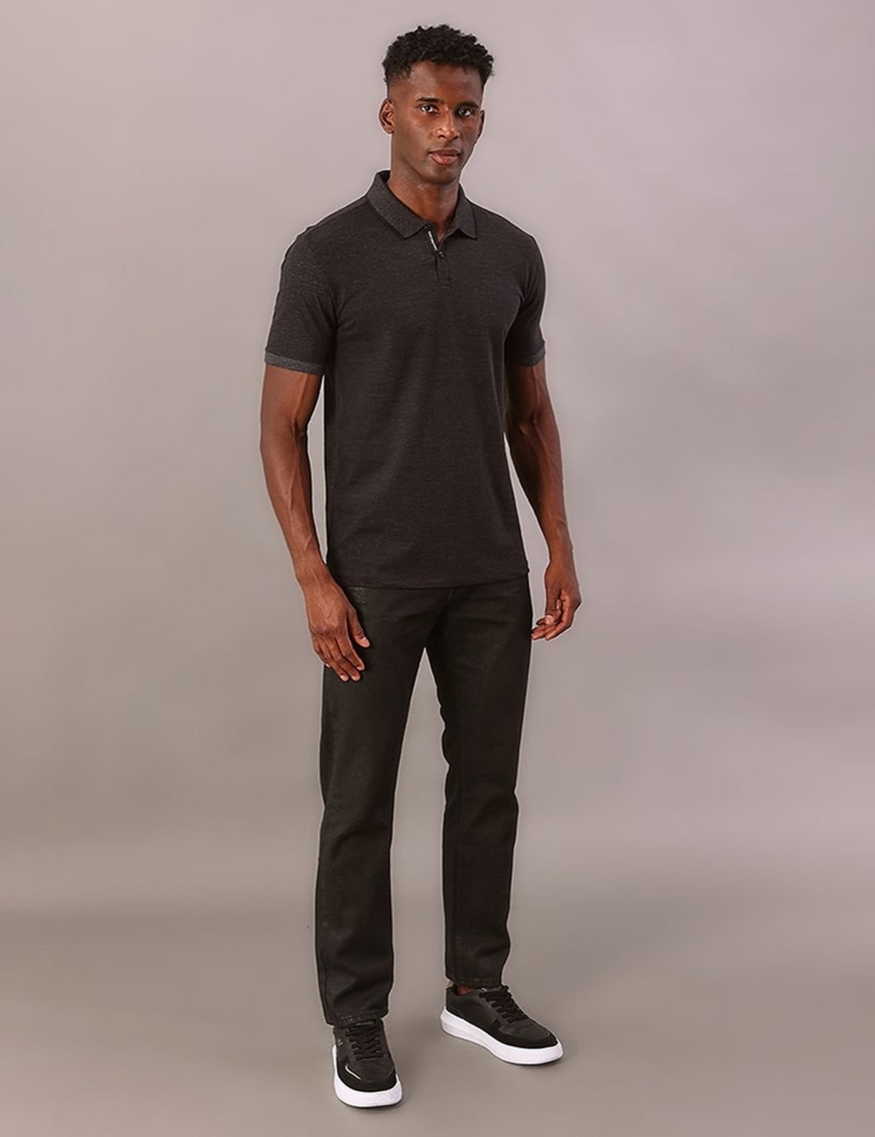 Polo Manga Curta Calvin Klein Jeans Regular Piquet Pontilhado - Preto Calvin Klein Jeans
