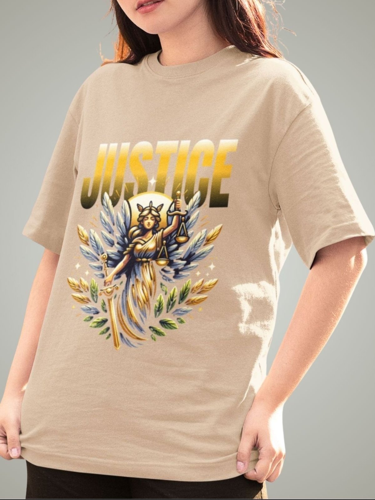 Camiseta Feminina GuGi Justiça Direito Caqui