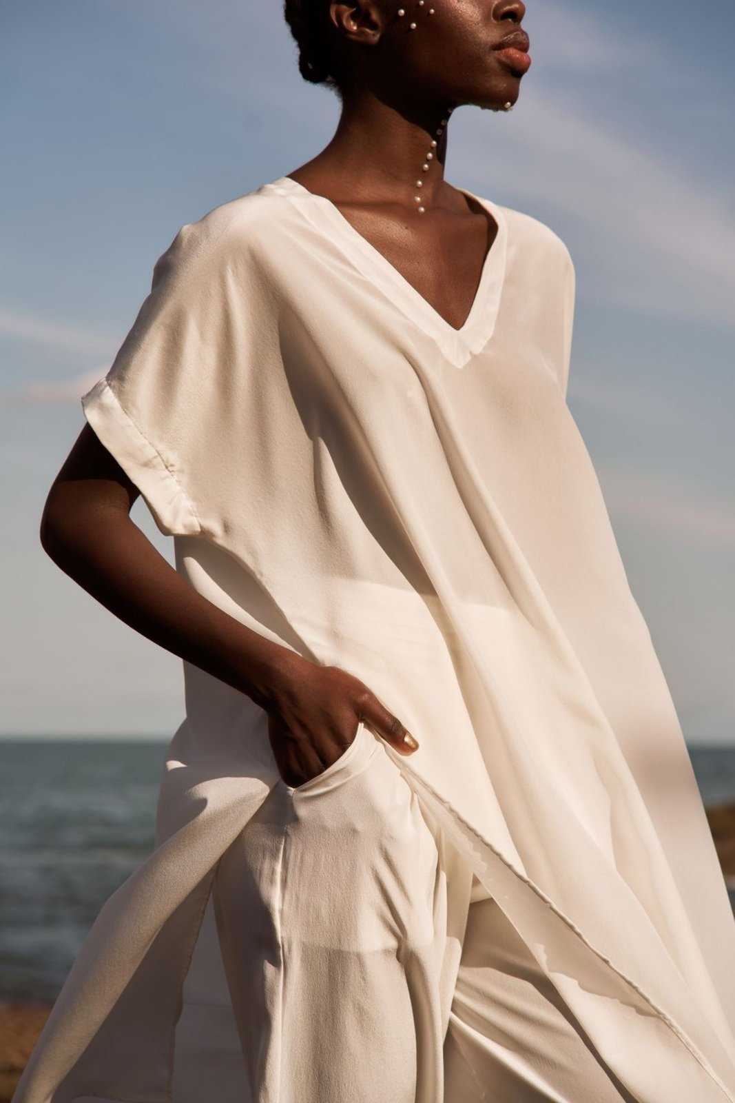 Blusa em Seda Conchas Off White Suntime