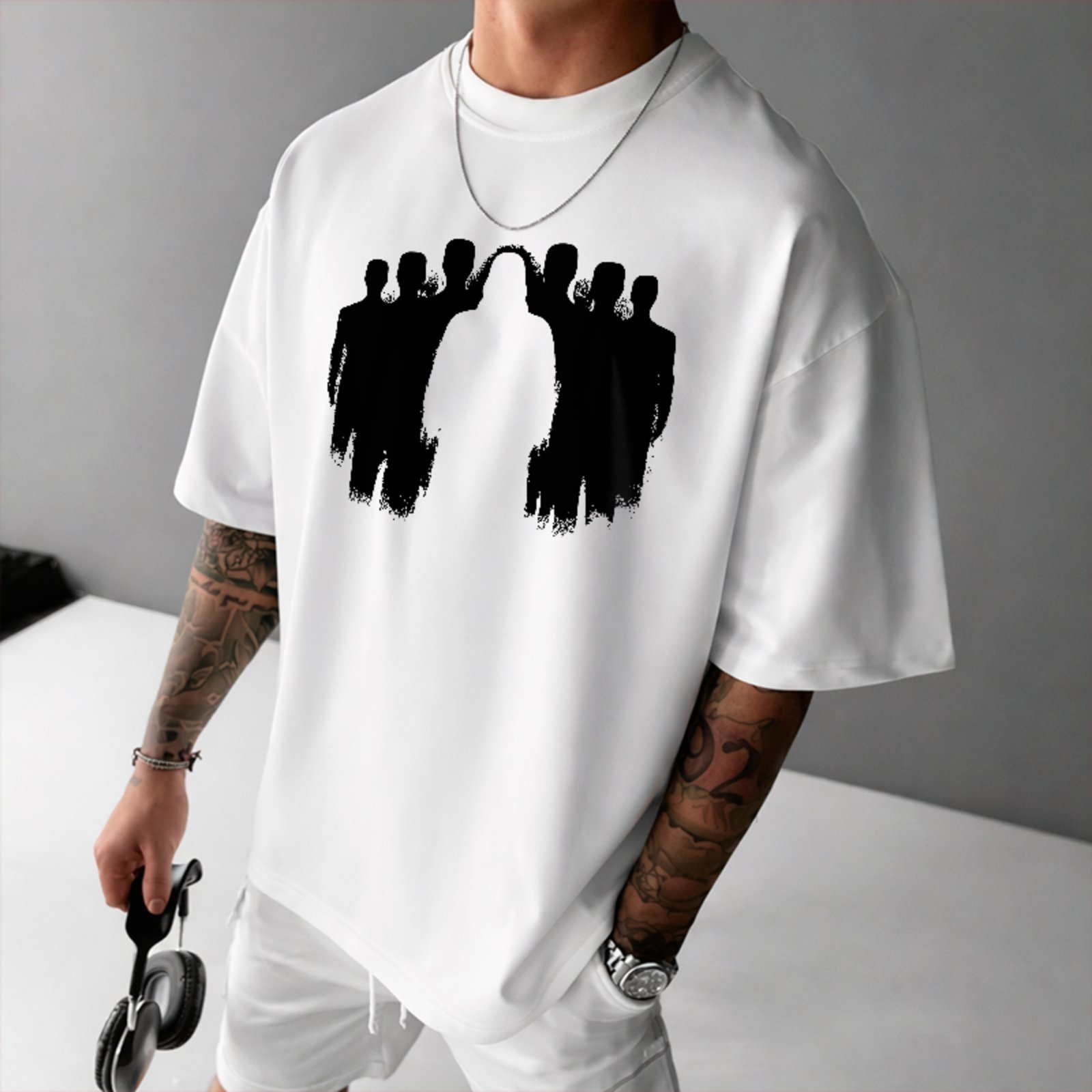 Camiseta Oversized Gospel Jesus Entre Nós Fé Cristã Streetwear Unissex Branco