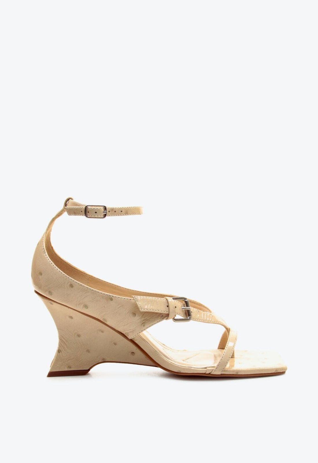 Sandália Couro Creme Salto Médio Cecconello 3069001-2