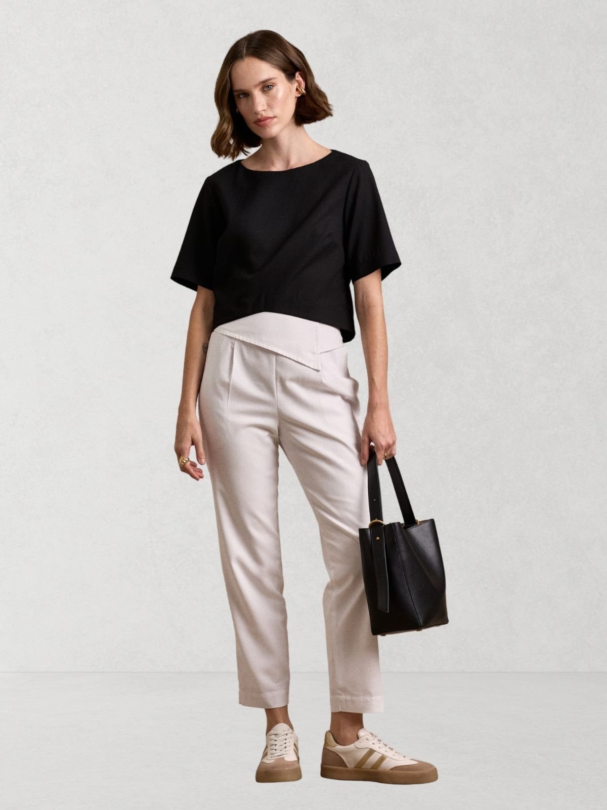 Calça Via Lessa Capri Modelo Cenoura com Linho Branca