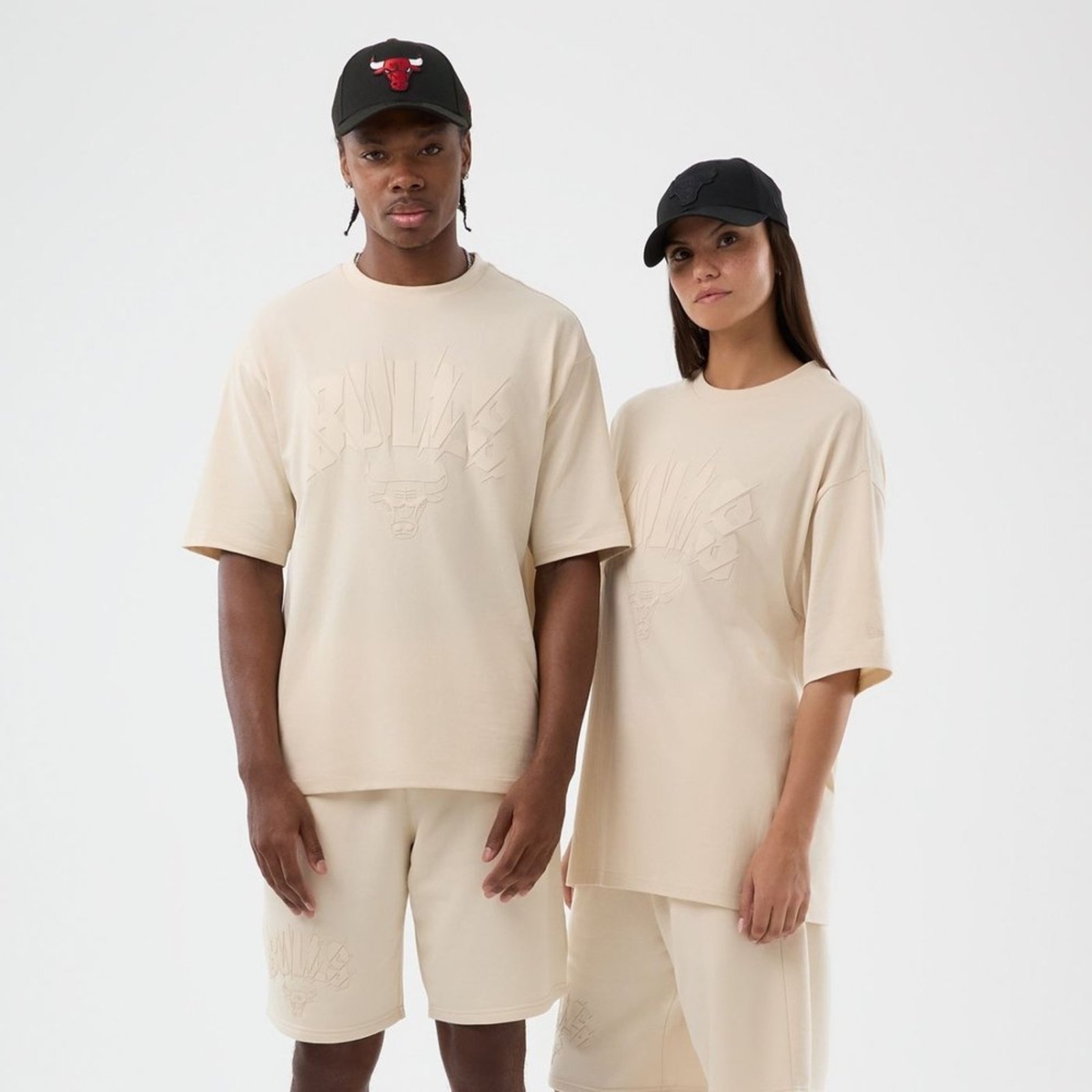 Camiseta New Era Regular Chicago Bulls Bege