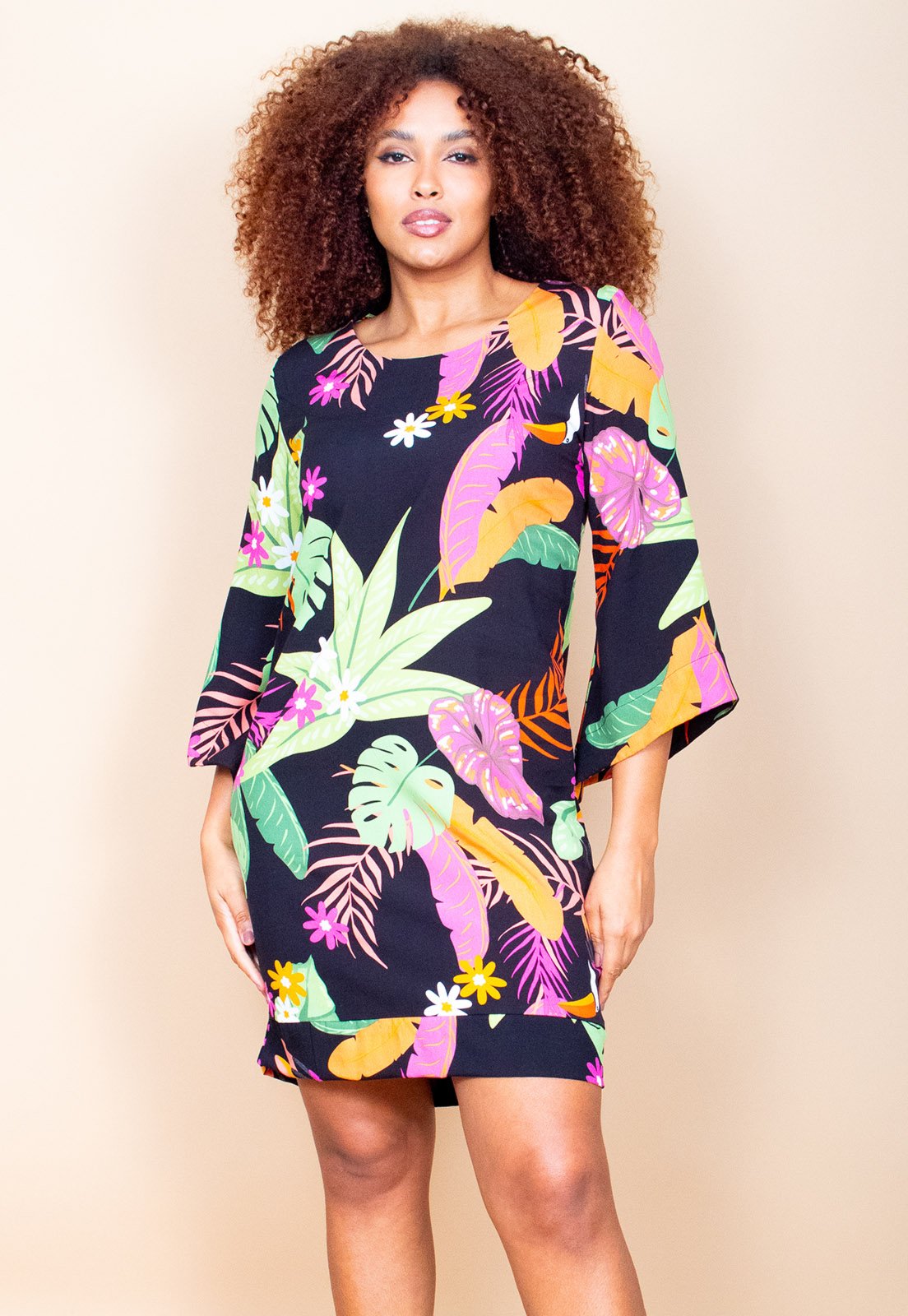 Vestido Curto Cabanafree Balli Manga Ampla Estampa Noite Botânica