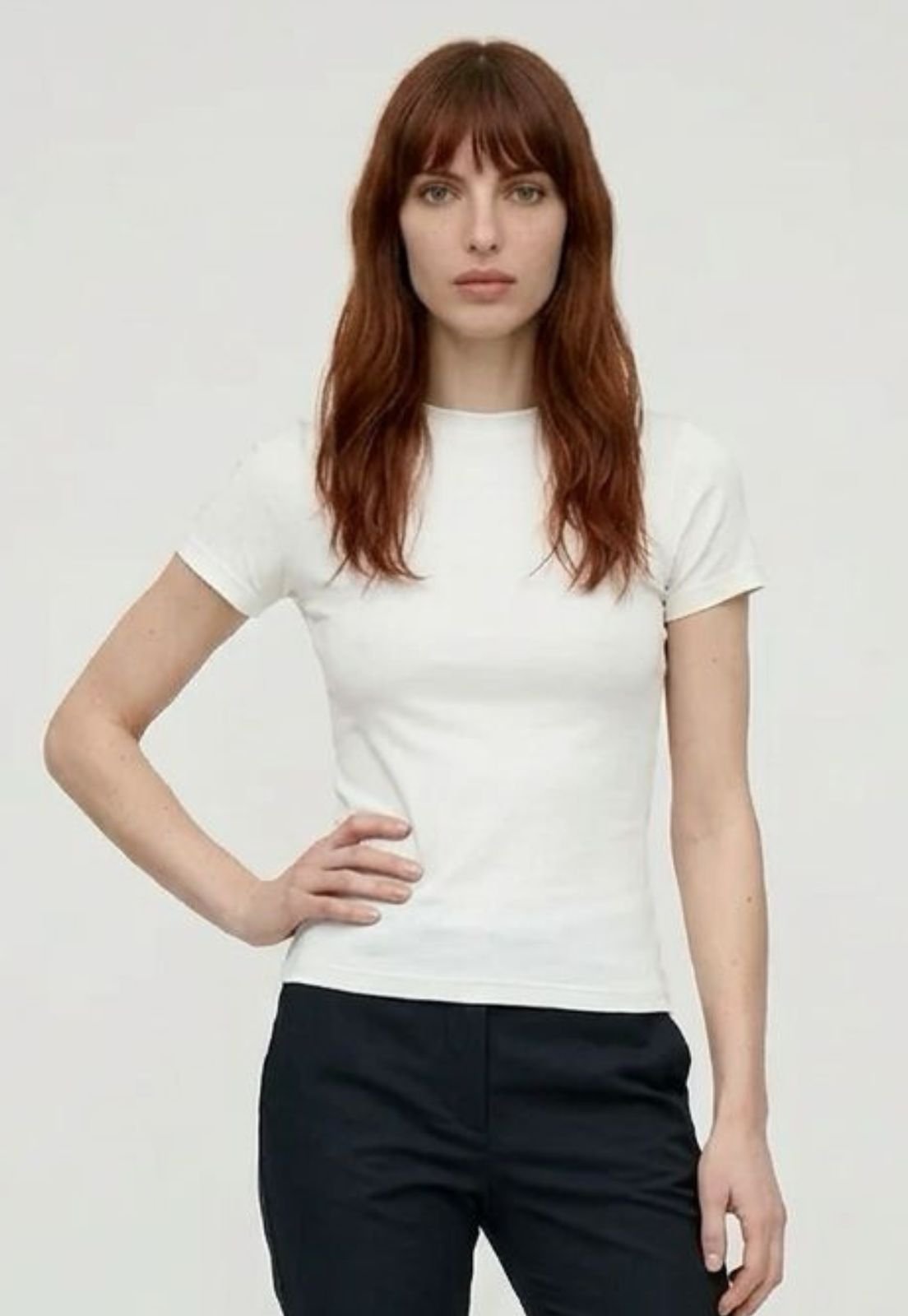 Camiseta Feminina 77VS Levosch Gola Fechada Algodão Premium Off White