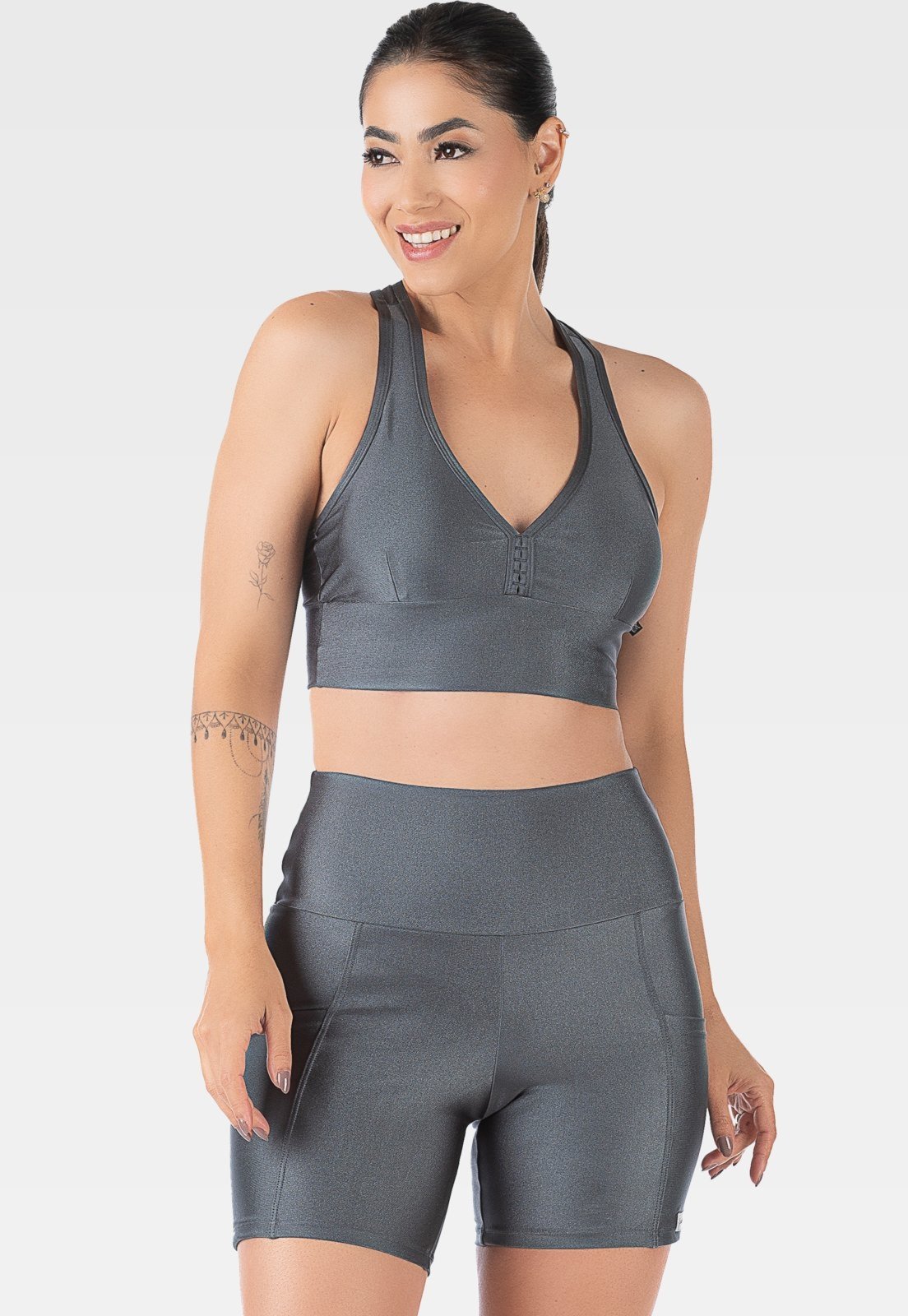 Conjunto Fitness Cirrê Top e Short Summer Soul Cinza
